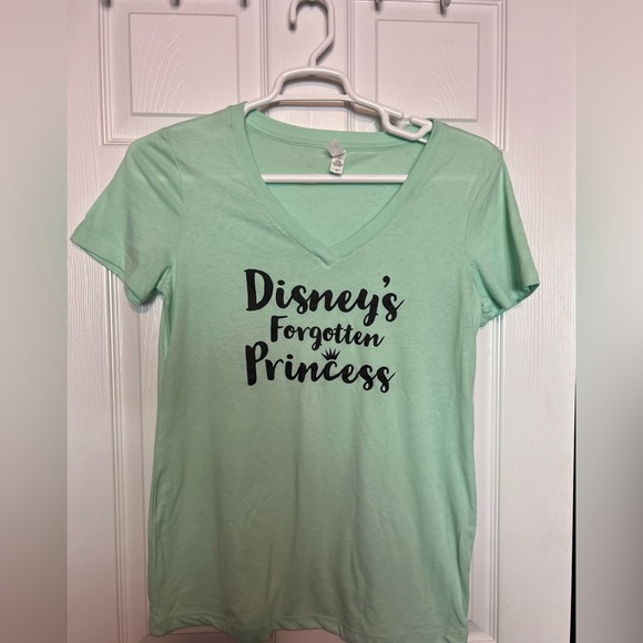 Disney Tops - Disney forgotten Princess tshirt